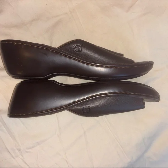 Born Brown Slide Sandals Like New Size 10 - Picture 4 of 5
